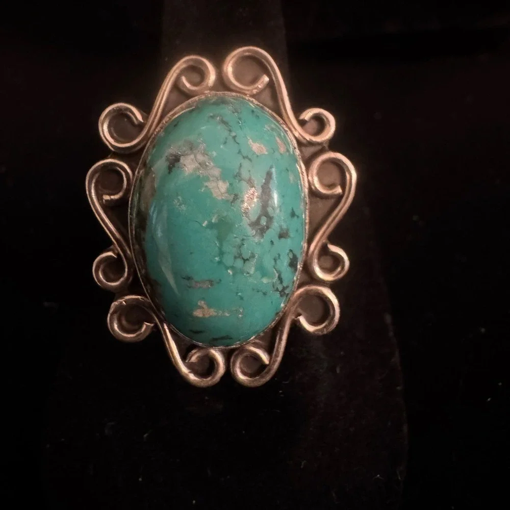 Genuine King‎ Man Turquoise and sterling Silver Swirl Ring